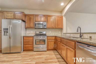 Main picture of 2422 NE 131st Ct