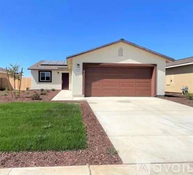 Main picture of 665 Marcus St