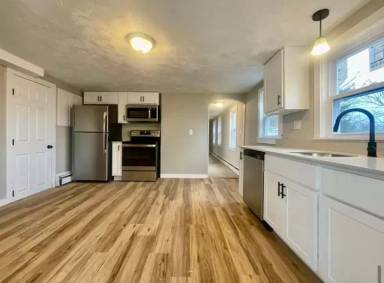 Main picture of 15 Watson St