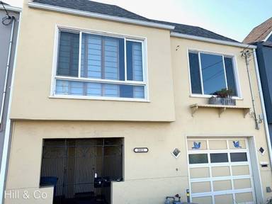 Main picture of 2011 47th Ave