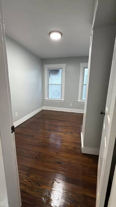 Main picture of 251 Newhall St