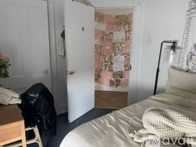 Main picture of 160 Valley St