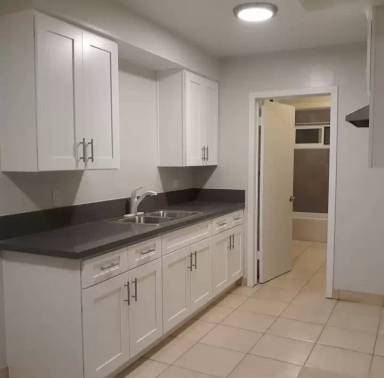 Main picture of 3600 W 139th St