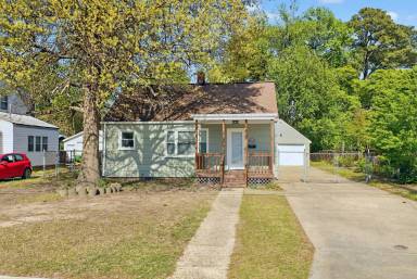 Main picture of 8026 E Glen Rd