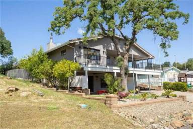 Main picture of 11 Kokanee Dr