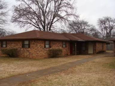 Main picture of 208 Fuller St