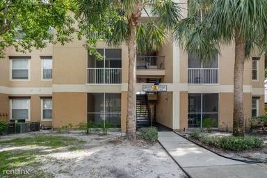 Main picture of 8915 Latrec Ave