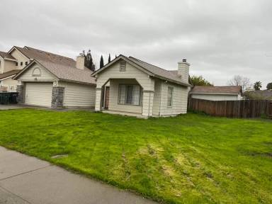 Main picture of 6 Hallwood Ct