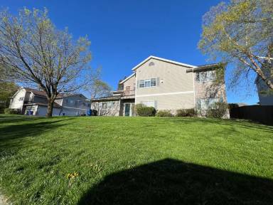 Main picture of 3330 Leopold Way
