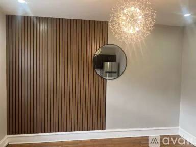 Main picture of 102 W Sedgwick St