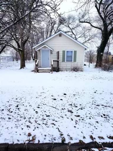 Main picture of 215 S Kansas St