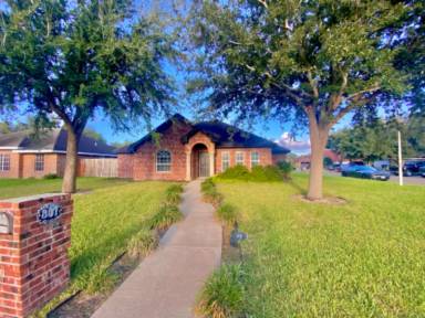 Main picture of 807 Perch Ave