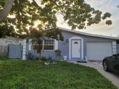 Main picture of 328 NW 2nd Ave
