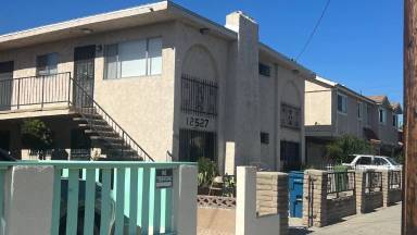 Main picture of 12527 Oxford Ave