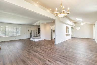 Main picture of 2135 Arizona Ave
