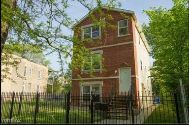 Main picture of 3326 W Walnut St