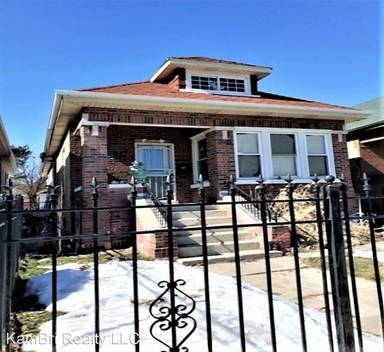 Main picture of 7512 S Carpenter St