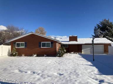 Main picture of 901 Old Mill Ln
