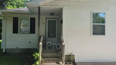 Main picture of 521 E 22nd St