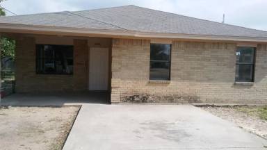 Main picture of 2106 Alamo St