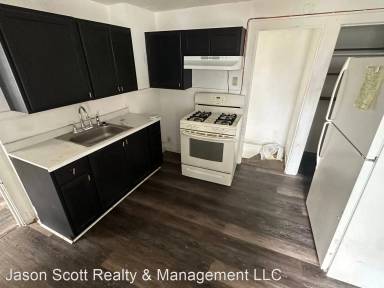 Main picture of 734 W Windlake Ave