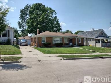 Main picture of 2161 S 88th St