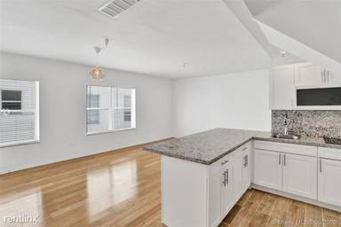 Main picture of Bristol Condo