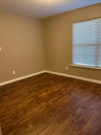 Main picture of 1009 Avenue B SE
