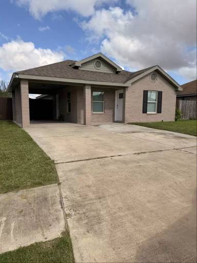 Main picture of 810 Gabriella Ave