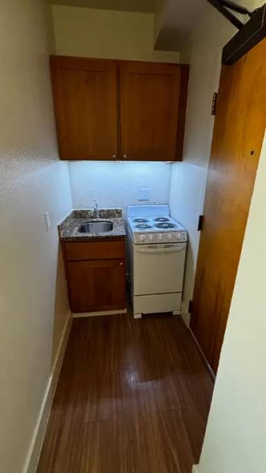 Main picture of 351 Turk St