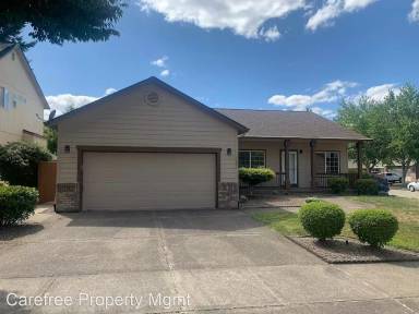 Main picture of 1657 SE Pelton Ct