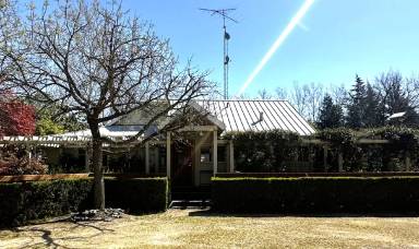 Main picture of 17 E Rio Bonito Rd