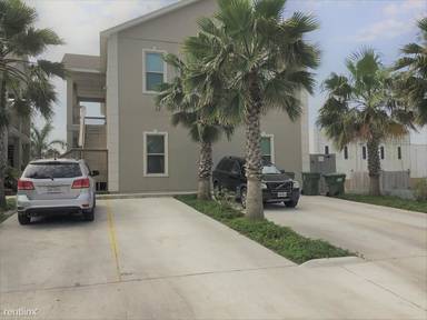 Main picture of 107 E Acapulco St