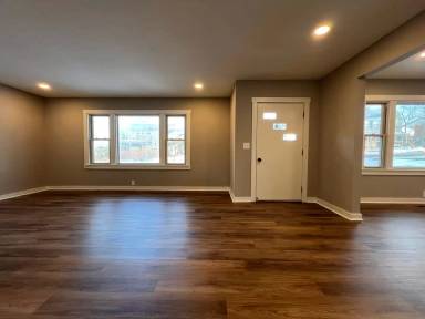 Main picture of 571 Stevenson St