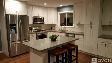 Main picture of 582 Sturgeon Dr