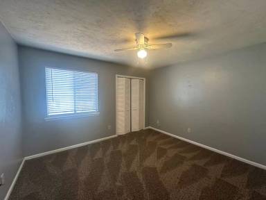 Main picture of 716 Pointe Ct
