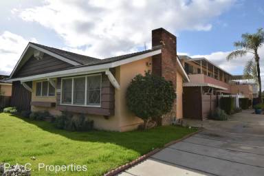 Main picture of 6665 Rhodes Ave