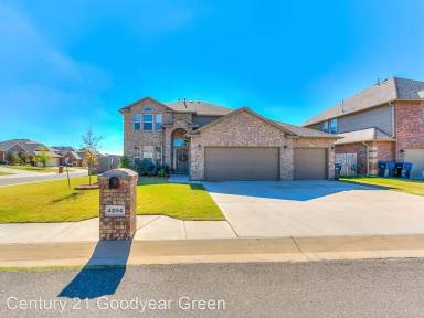 Main picture of 4204 NE 119th St