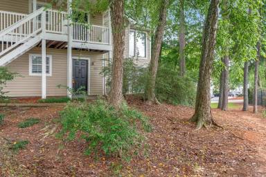 Main picture of 1305 Augusta Dr SE