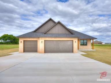 Main picture of 1321 Chisholm Trail Ln