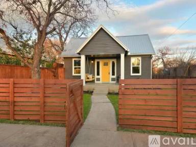 Main picture of 1207 San Bernard St