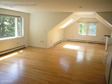 Main picture of 221 Fayerweather St