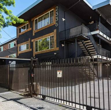 Main picture of 2336 Fruitvale Ave