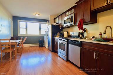 Main picture of 74 Prescott St