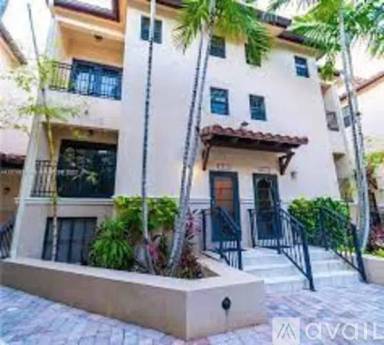 Main picture of 2807 Coconut Ave