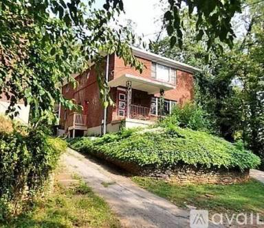 Main picture of 419 Franck Ave