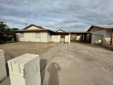 Main picture of 4630 E Southern Ave