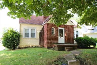 Main picture of 210 N Martin St
