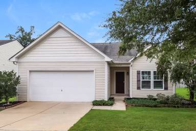 Main picture of 2304 Lake Vista Dr