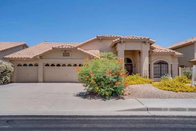 Main picture of 426 E Stonebridge Dr